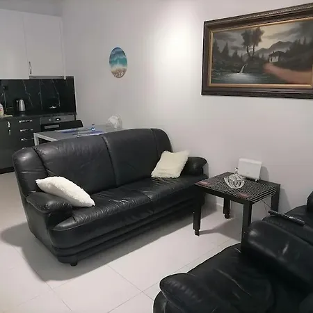 1 км от пляжа, 10 минут от аэропорта, есть паркинг Appartement
